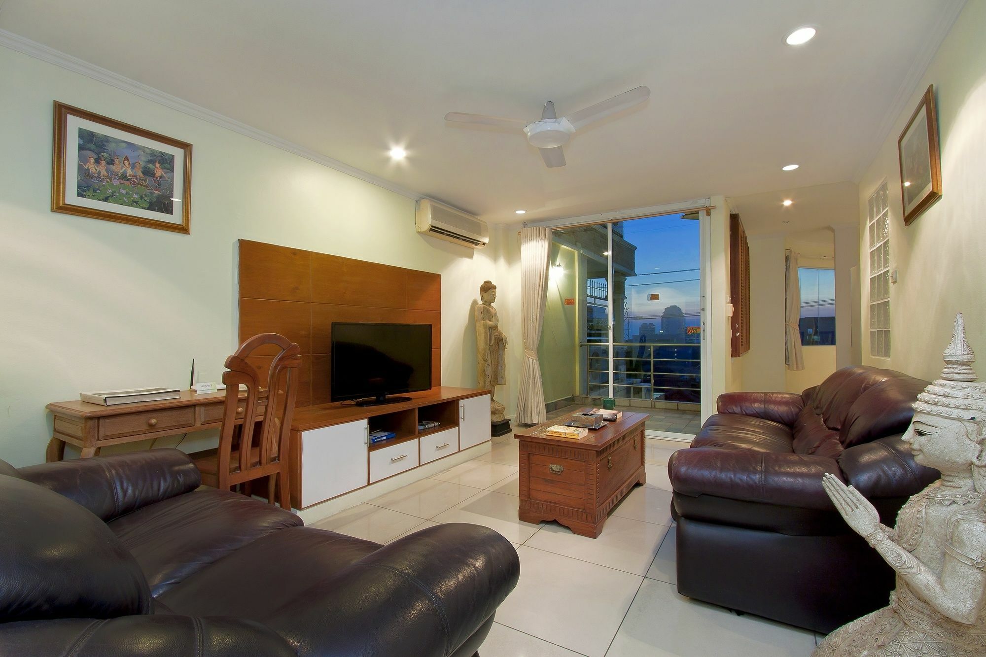 Argyle Apartments Pattaya Luaran gambar